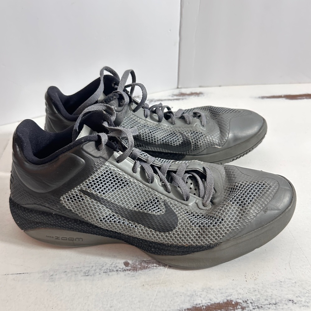 Nike‎ Zoom Hyperfuse Low basketball shoes in a Cool Grey and Black size 13 (SS7)